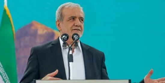 با تدبیر رهبری از همه بحرانها سربلند عبور خواهیم کرد